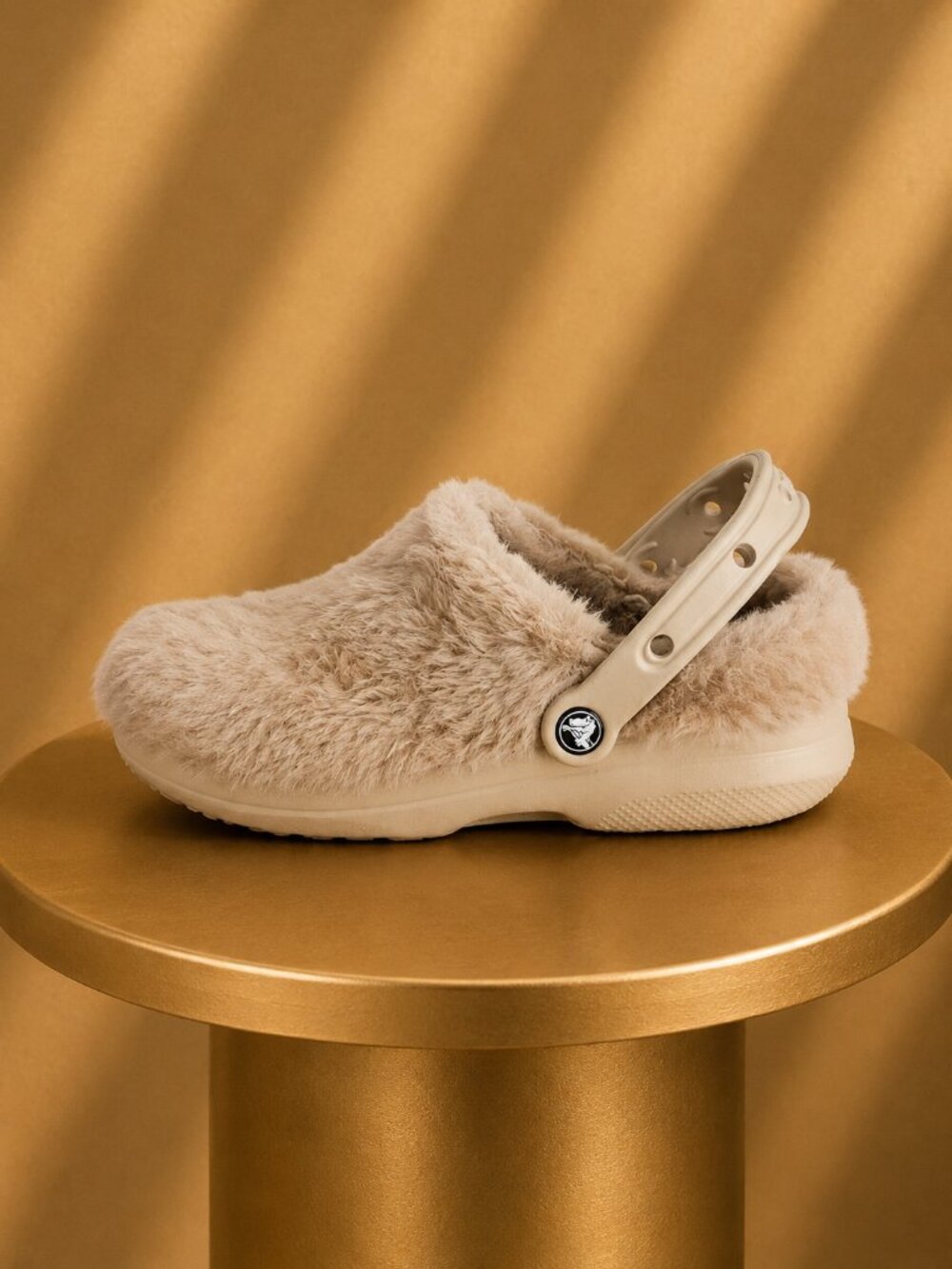 Crocs W10 M8 Beige Faux Fur Fuzzy Lined Clogs Cozy Casual Winter Slippers